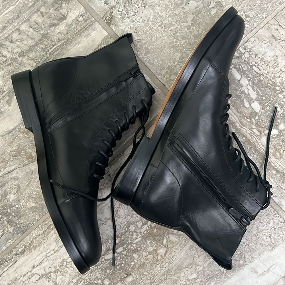 Vince Cooper Leather Lace-Up Bootie in Black, New, Size 7.5 - Picture 6 of 9